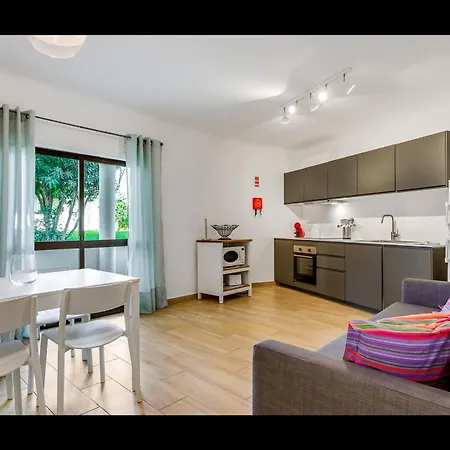 Falesia Modern Flat W/balcony & Pool By Lovelystay *