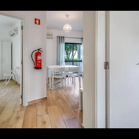 Falesia Modern Flat W/balcony & Pool By Lovelystay * 阿尔布费拉