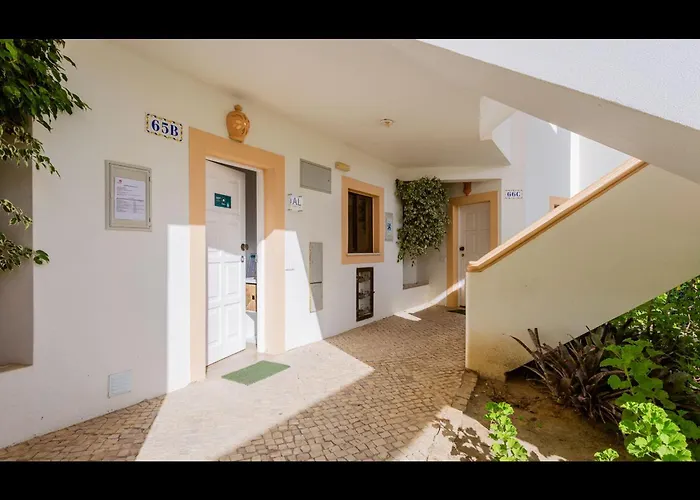 Falesia Modern Flat W/balcony & Pool By Lovelystay *