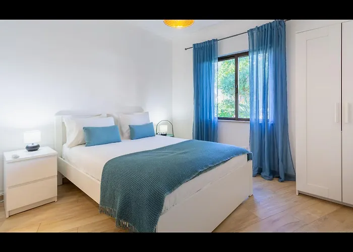 Falesia Modern Flat W/balcony & Pool By Lovelystay *