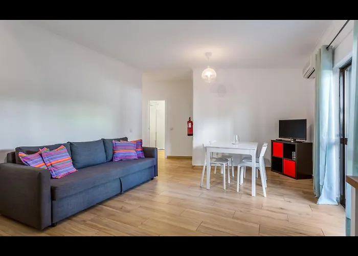 Falesia Modern Flat W/balcony & Pool By Lovelystay