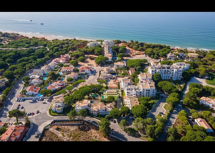 Falesia Modern Flat W/balcony & Pool By Lovelystay Αλμπουφέιρα